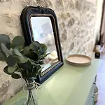 La Merlere : De Charme & Jacuzzi Apartman *